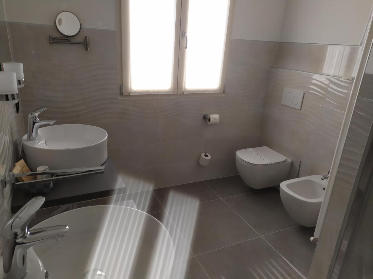 Bed and Breakfast Garda Diamant Desenzano del Garda Exterior foto