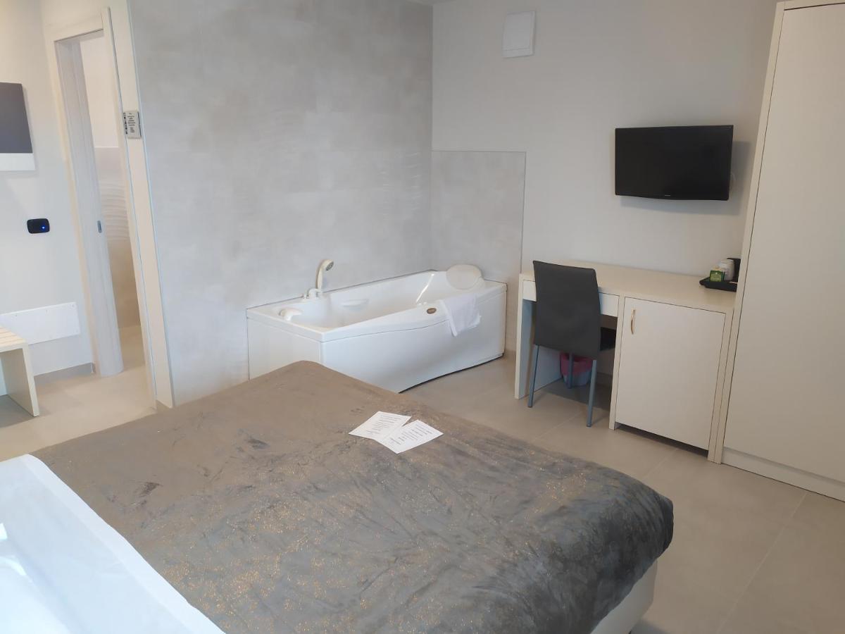 Bed and Breakfast Garda Diamant Desenzano del Garda Exterior foto