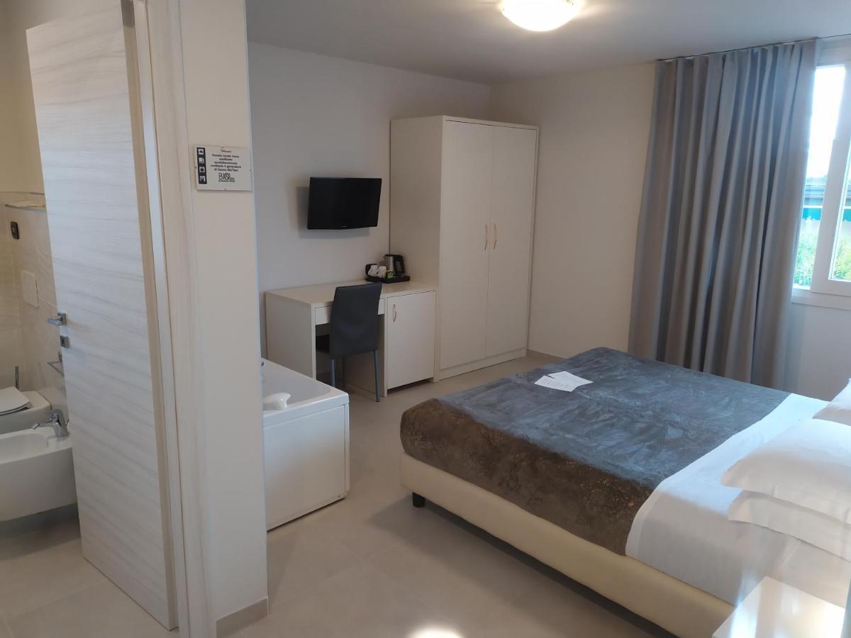 Bed and Breakfast Garda Diamant Desenzano del Garda Exterior foto
