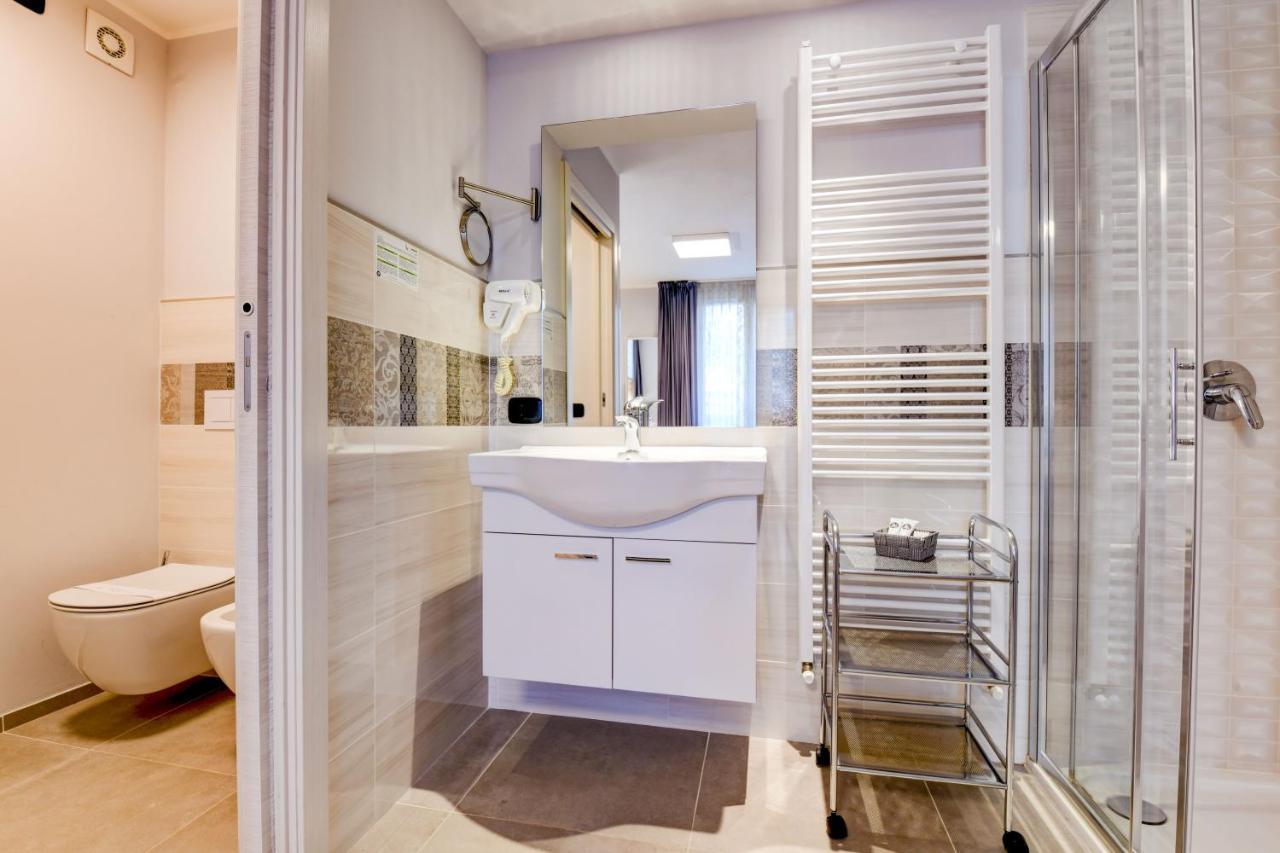 Bed and Breakfast Garda Diamant Desenzano del Garda Exterior foto
