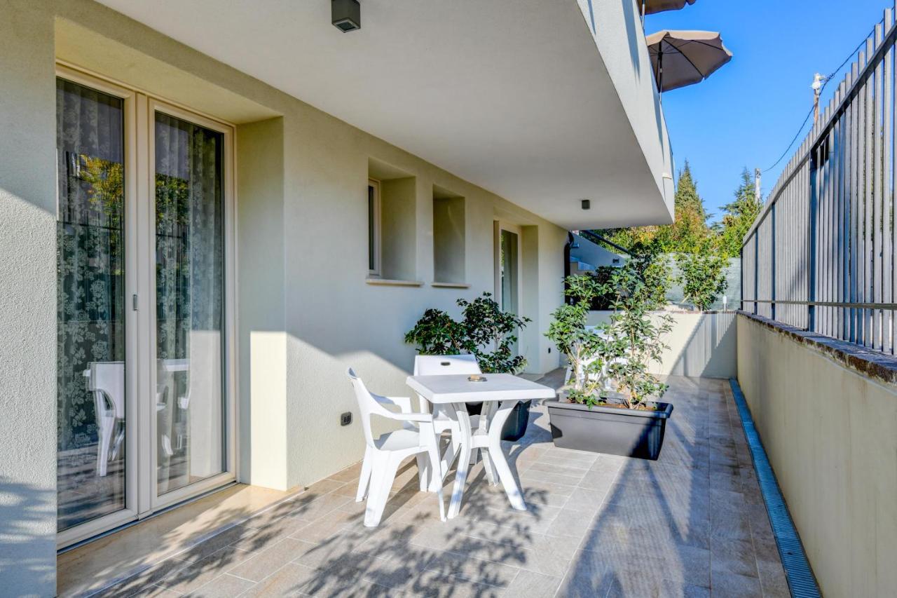 Bed and Breakfast Garda Diamant Desenzano del Garda Exterior foto
