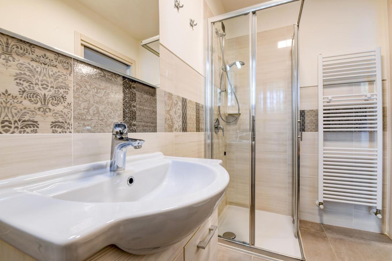 Bed and Breakfast Garda Diamant Desenzano del Garda Exterior foto