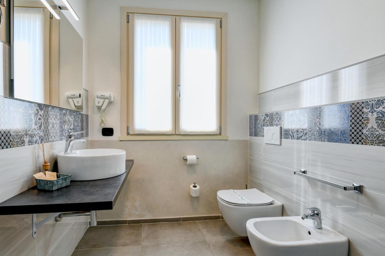 Bed and Breakfast Garda Diamant Desenzano del Garda Exterior foto