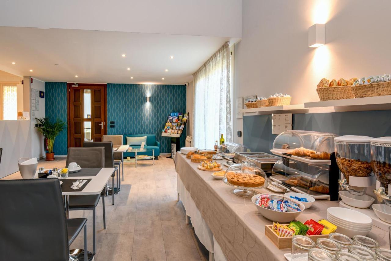 Bed and Breakfast Garda Diamant Desenzano del Garda Exterior foto